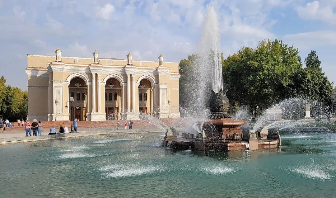 Toshkent — Navoiy: poyezd, mashina va yo'lda nimalarni hisobga olish