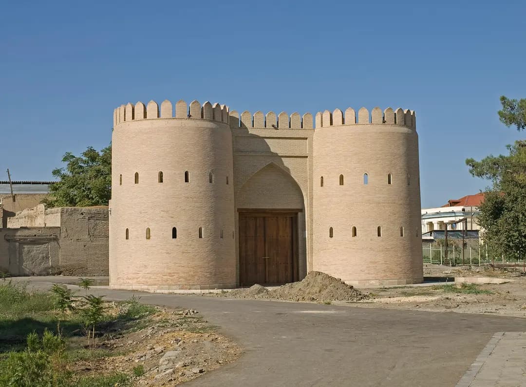 Buxoroda qayerda yashash: eski shahar mehmon uyi yoki yangi mehmonxona