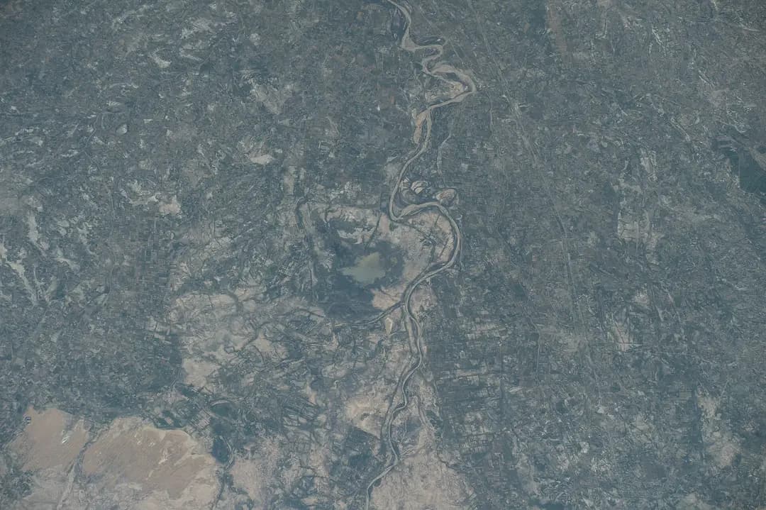 Nukus — Chimboy: Qoraqalpog'iston bo'ylab qisqa yo'l