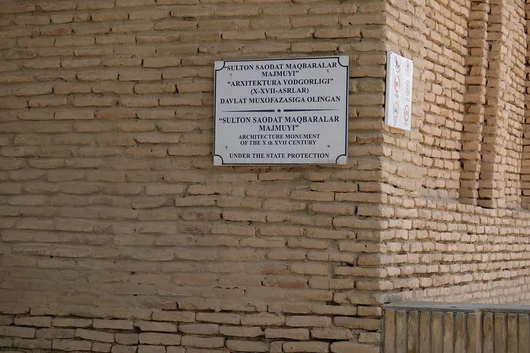 Sultan Saodat and the Mausoleum of Al-Hakim al-Termezi