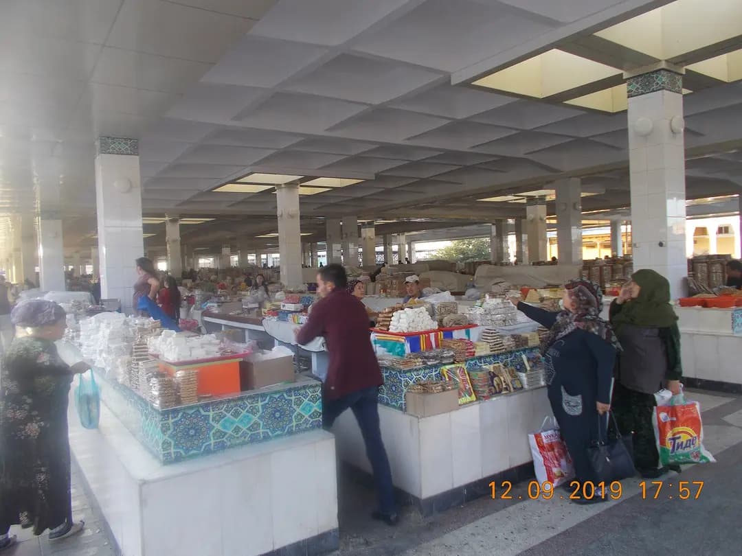 Siab Bazaar in Samarkand: Sweets, Flatbreads and Spices
