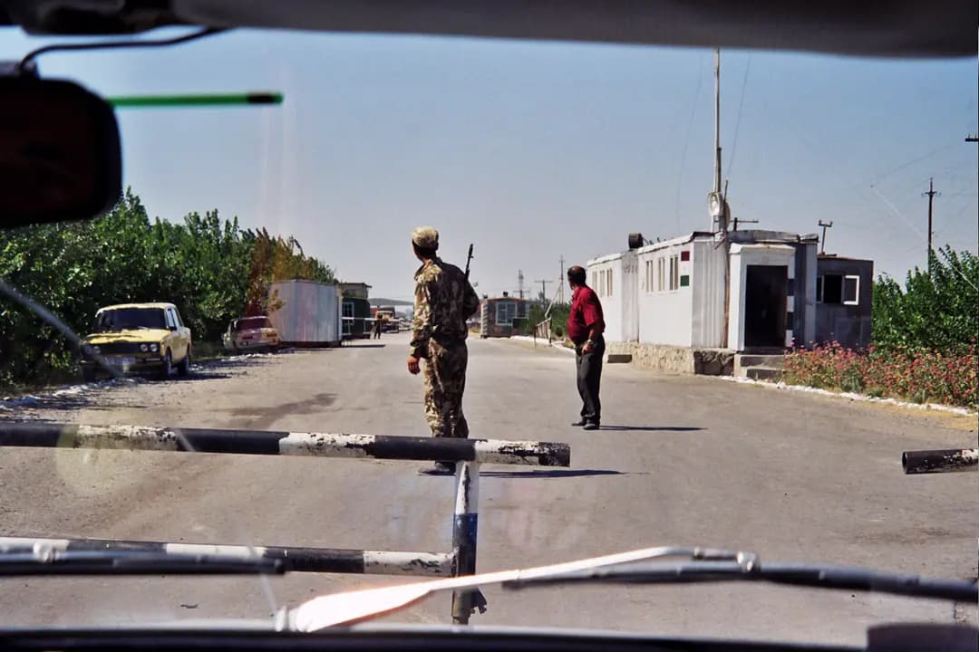 Tojikiston chegarasi: Oybek, Panjakent va boshqa o'tish joylari
