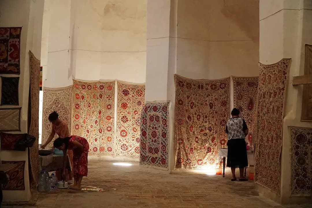 Carpets of Uzbekistan: Silk, Wool and Sumak